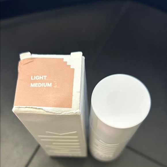 Milk Makeup Flex Foundation Stick - Light Medium - Picture 2 of 3